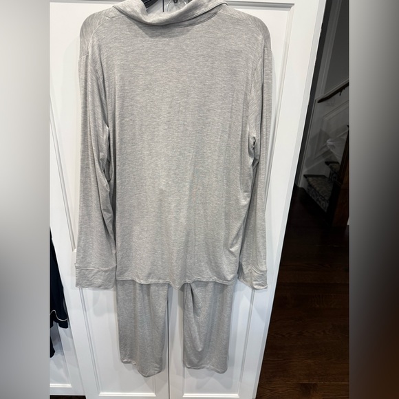 Skims NEW Size Small Sleep Long PJ Set - Picture 9 of 10